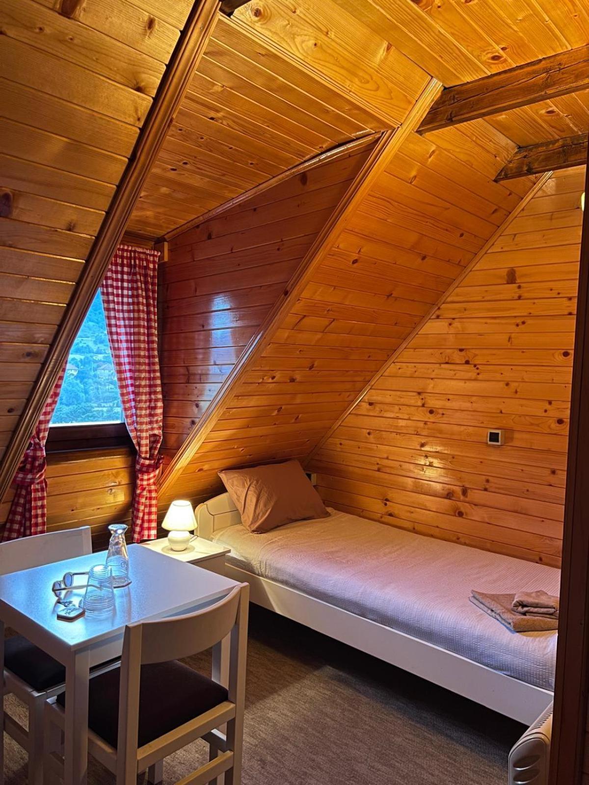 Camp Hotel Lake Views Plav Exteriör bild